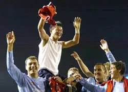 Sydney FC thắng Al Ahly 2-1 ảnh 2