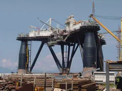 Xuất xưởng đế giàn khoan lớn nhất thế giới