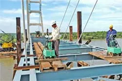 Thông xe kỹ thuật cầu Vàm Sát trước Tết Nguyên đán