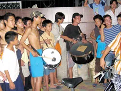 “Nghệ sĩ” đường phố