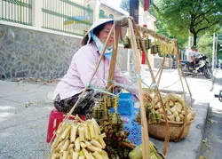 Chuyện nhỏ từ gánh bánh nhỏ