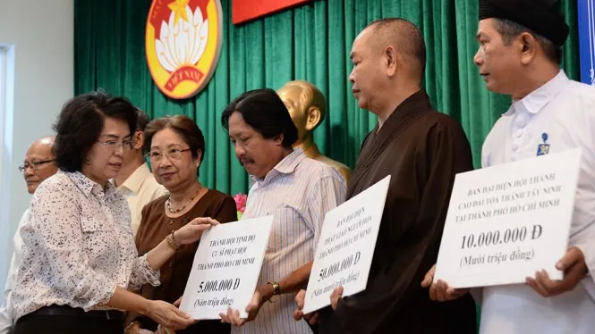 TPHCM phát động đợt quyên góp ủng hộ đồng bào các tỉnh phía Bắc bị ảnh hưởng mưa lũ ảnh 1