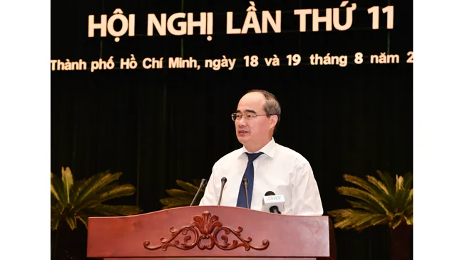 Hội nghị Thành ủy TPHCM lần thứ 11 (Khóa X): Bàn giải pháp phát triển nhanh, bền vững ảnh 1