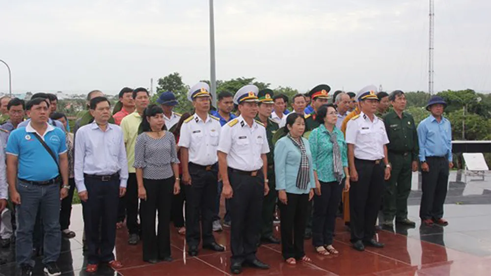 Bàn giao Nhà CLB Thủy thủ Vùng 5 Hải quân do TPHCM xây tặng     ảnh 5