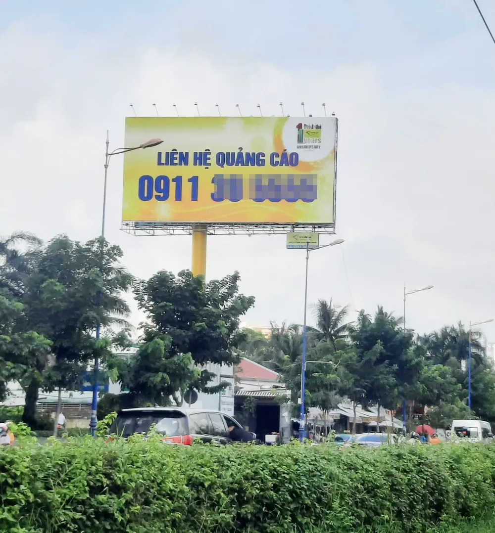 Nhiều sai phạm trong hoạt động quảng cáo ngoài trời tại TP Thủ Đức   ảnh 2
