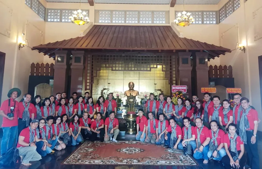 Đoàn cán bộ tuyên giáo, báo chí, xuất bản TPHCM tưởng niệm cố Thủ tướng Võ Văn Kiệt ảnh 3