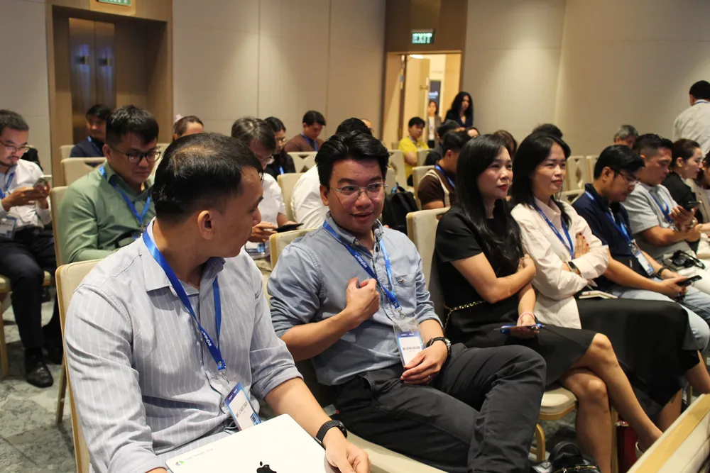 Hoi thao 2.JPG