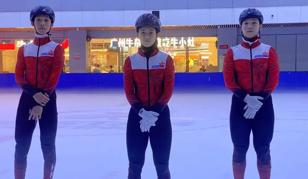 Các VĐV thuộc đội tuyển trượt băng tốc độ Hồng Kông đang tích cực chuẩn bị cho vòng loại Olympic