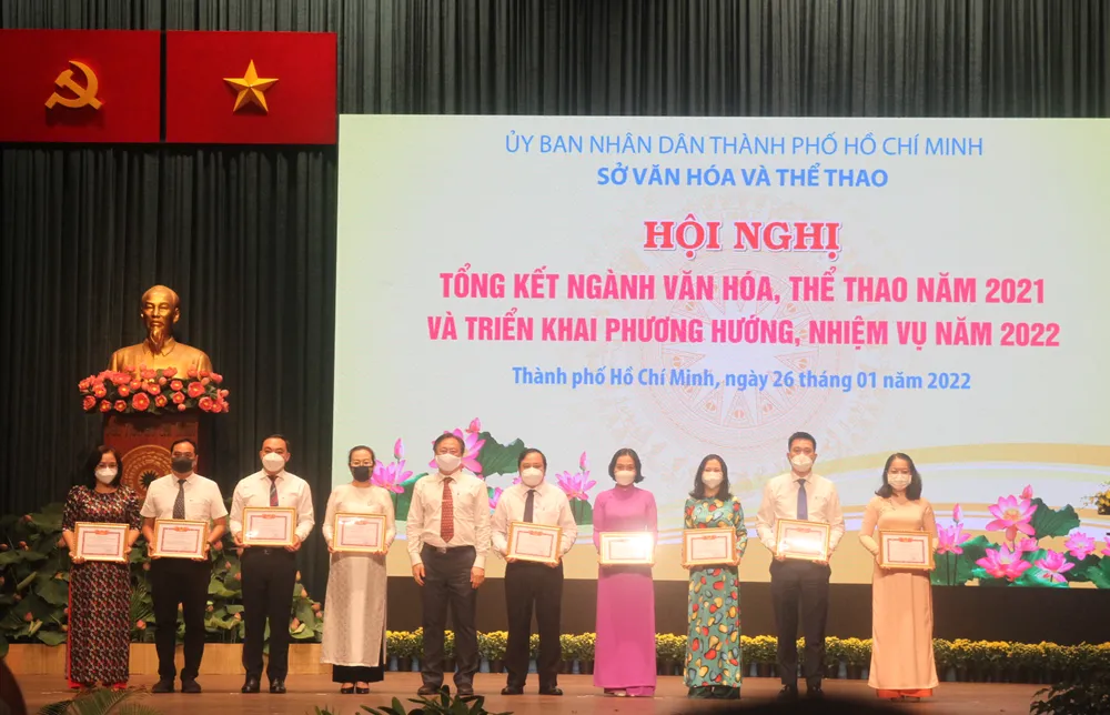 Các đơn vị, cá nhân nhận Bằng khen Ủy ban nhân dân thành phố và Giấy khen của Sở Văn hóa Thể thao