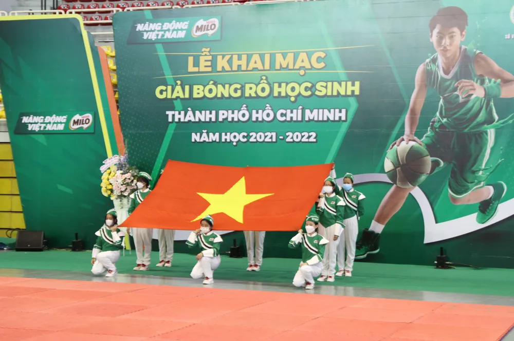 Hơn 100 đội bóng tranh tài tại giải bóng rổ học sinh TPHCM năm 2022 ảnh 1