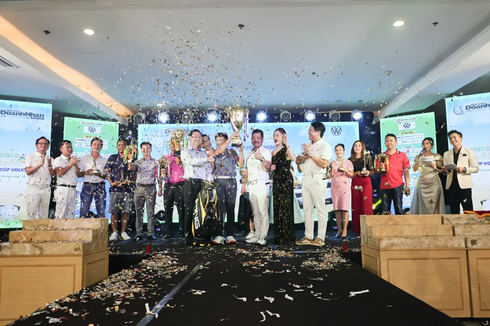 Lộ diện nhà vô địch giải golf CLB Doanh Nhân Sài Gòn ''Chào hạ 2022'' ảnh 1