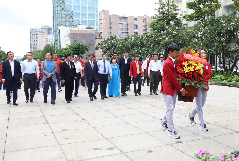 Đoàn thể thao người khuyết tật Việt Nam xuất quân dự ASEAN Para Games 11 ảnh 1