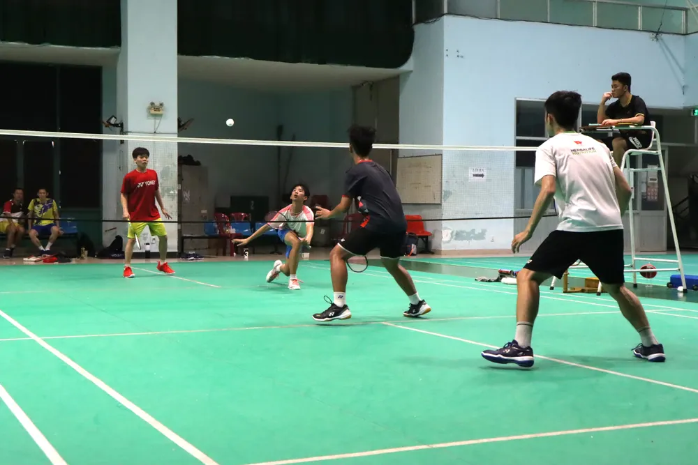 Cầu lông TPHCM chật vật theo đuổi chuyên nghiệp ảnh 2