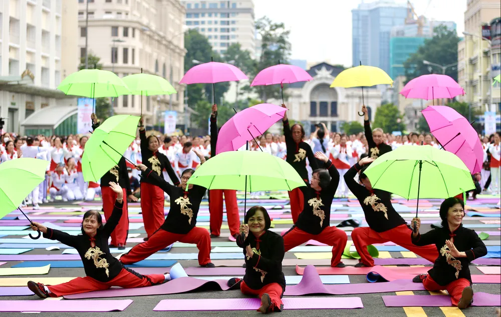 Xác lập 2 kỷ lục Việt Nam tại Hội thao đồng diễn thể dục dưỡng sinh, yoga ảnh 2