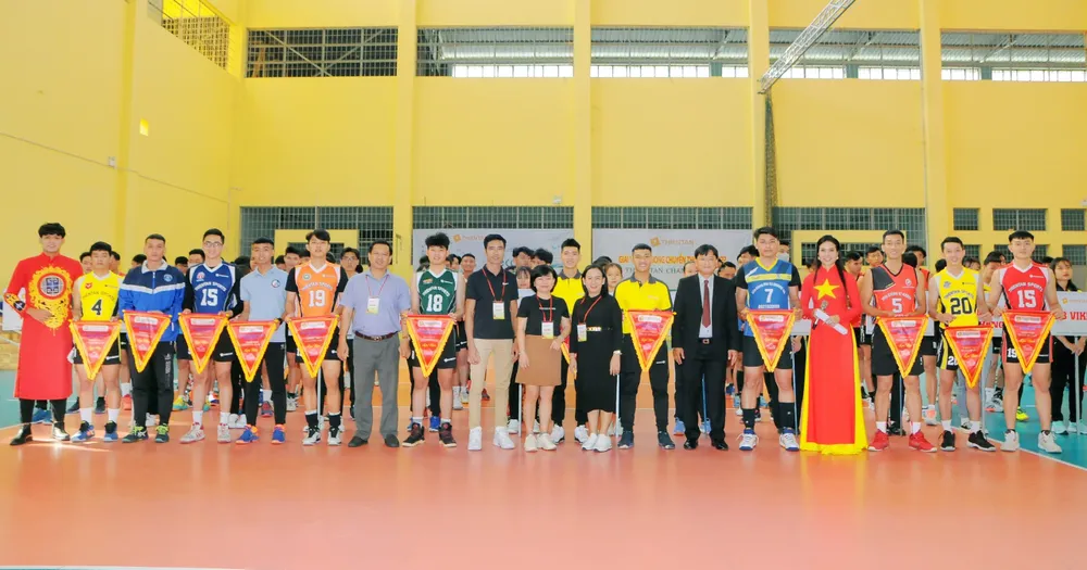 Phát triển phong trào bóng chuyền sinh viên ảnh 1