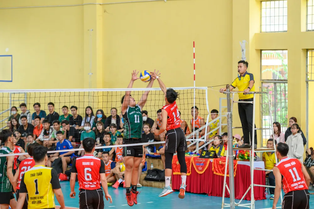Giải bóng chuyền sinh viên toàn quốc được tổ chức chuyên nghiệp, bài bản, là sân chơi thể thao lành mạnh dành cho sinh viên trong dịp cuối năm