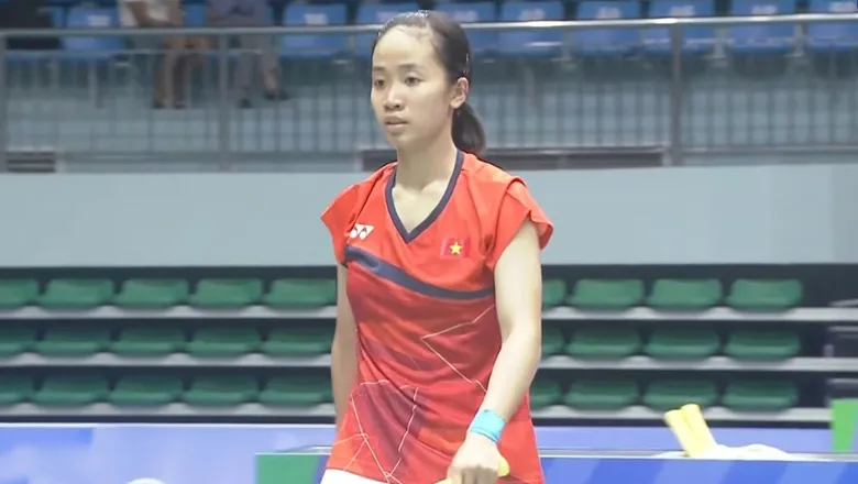 Tay vợt trẻ Vũ Thị Anh Thư (TPHCM) đang tập trung cùng đội tuyển cầu lông quốc gia. Ảnh: DŨNG PHƯƠNG