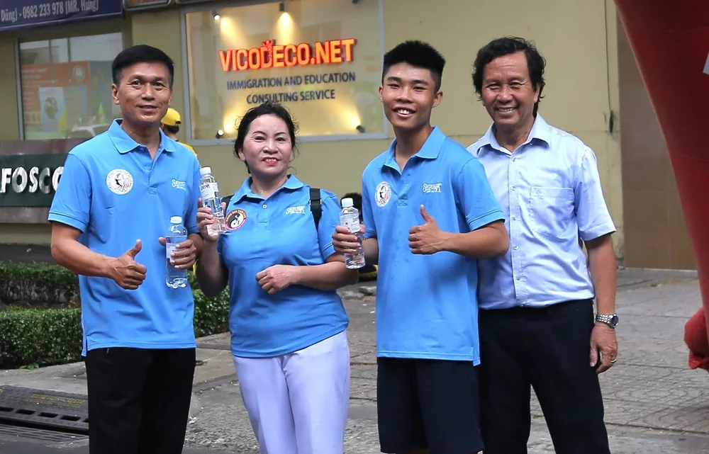 Cùng nhau lưu lại những khoảnh khắc sau khi hoàn thành lộ trình chạy