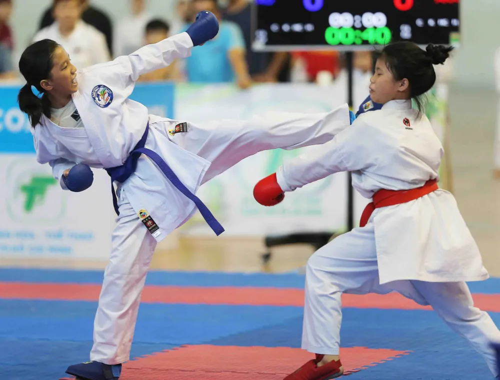 Cuộc tranh tài diễn ra quyết liệt ở nội dung kumite nữ