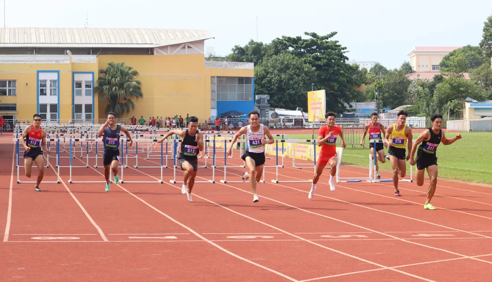 Chương trình thi đấu Cúp Tốc độ Thống Nhất 2023 được phân thành nội dung cho hệ tuyển và hệ trẻ theo nhóm tuổi. Ảnh: THANH TÙNG