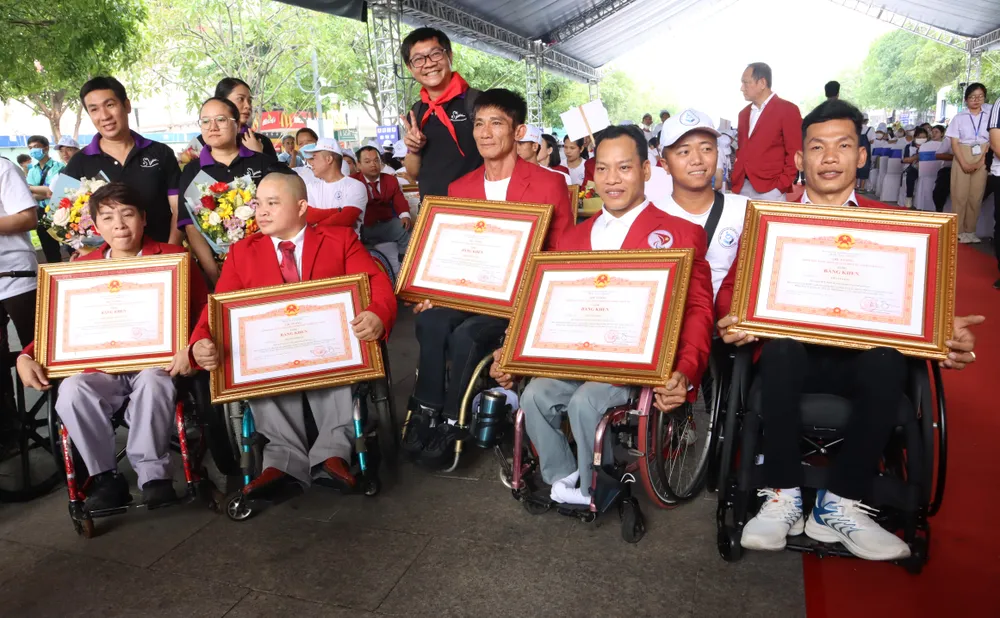 Các VĐV tiêu biểu của thể thao NKT Việt Nam Các VĐV tiêu biểu của thể thao NKT Việt Nam