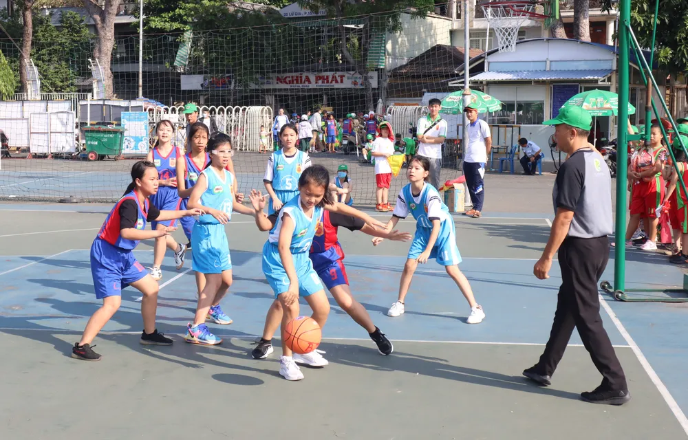Hệ thống thi đấu được tổ chức đa dạng, tạo nhiều sân chơi phù hợp cho tất cả người dân. Ảnh: THANH TÙNG