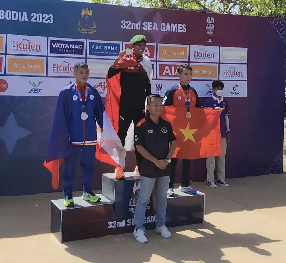 Hoàng Nguyên Thanh giành HCĐ marathon nam SEA Games 32. Ảnh: HNT