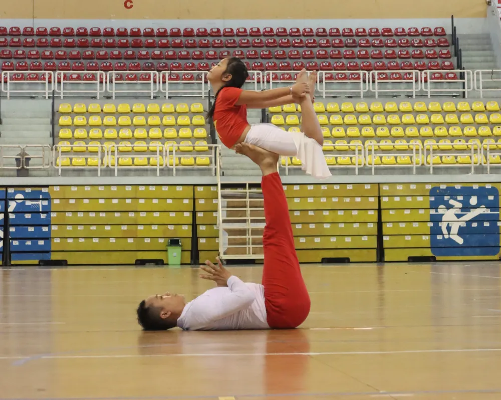 Các nội dung yoga được dàn dựng công phu. Ảnh: THANH TÙNG