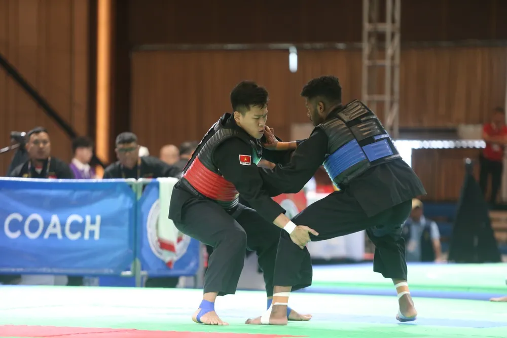 Tấn Sang sử dụng đấu pháp hợp lý để giành chiến thắng chung cuộc. Ảnh: DŨNG PHƯƠNG