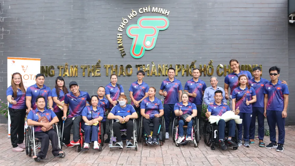 Các VĐV NKT Việt Nam sẵn sàng cho ASEAN Para Games 12. Ảnh: THANH TÙNG