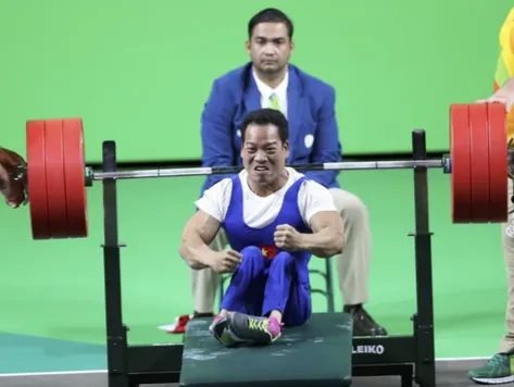 Lực sĩ Lê Văn Công là niềm hy vọng huy chương của thể thao NKT Việt Nam tại Paralympic