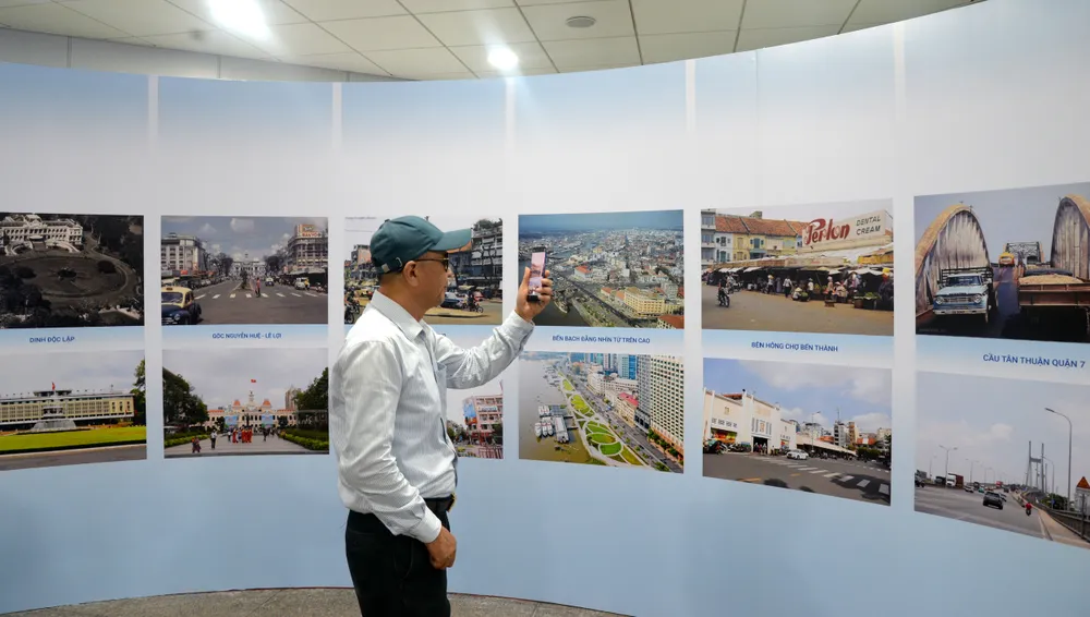 Triển lãm diễn ra tại Nhà ga Metro Bến Thành. Ảnh: DŨNG PHƯƠNG 