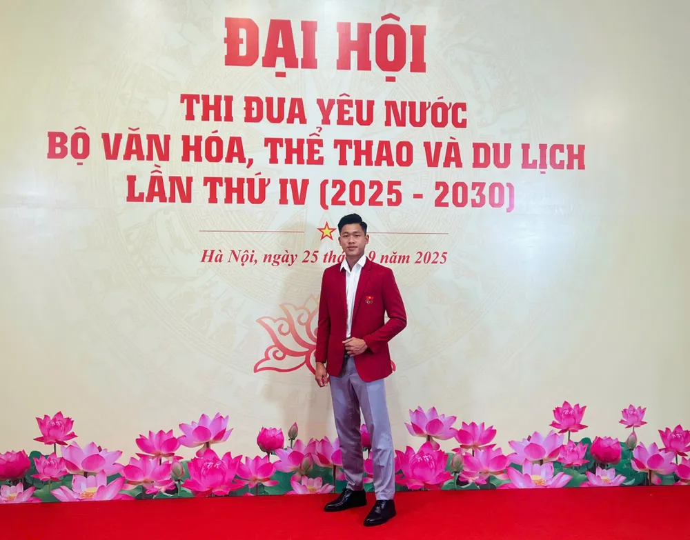 Võ sĩ Nguyễn Tấn Sang tham dự Đại hội Thi đua yêu nước Bộ VH-TT-DL lần IV. Ảnh: THANH QUỐC 