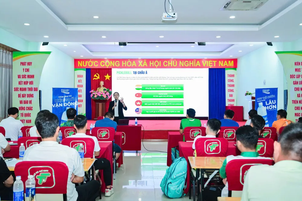 Lớp học thu hút hơn 200 học viên tham dự