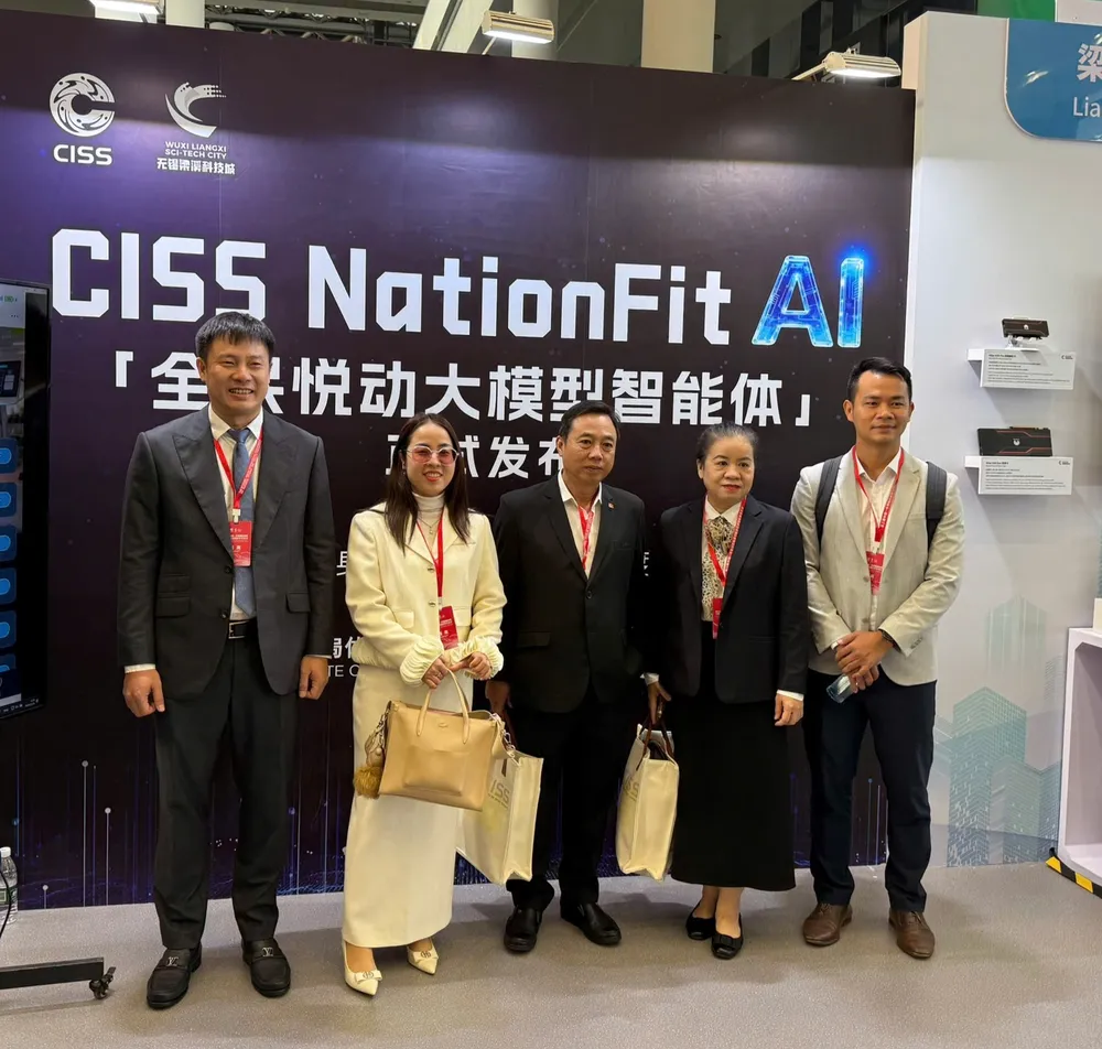 Đoàn cán bộ Trung tâm HLTTQG tham dự hội nghị