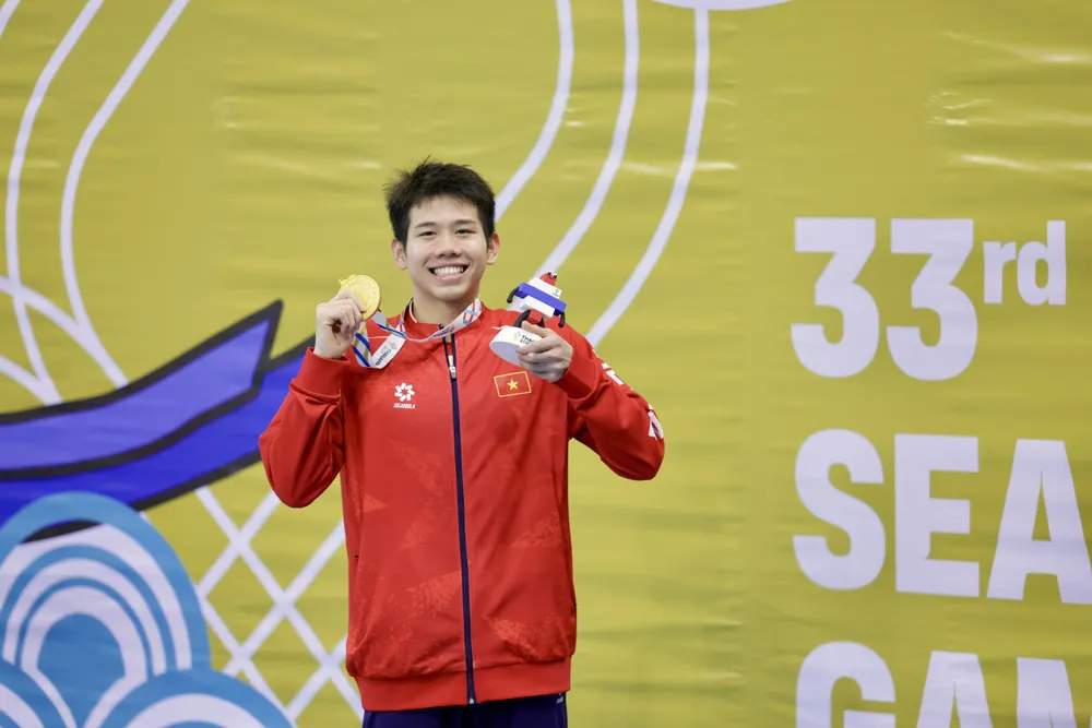 Nguyễn Quang Thuấn giành HCV 400m hỗn hợp cá nhân nam. Ảnh: DŨNG PHƯƠNG 
