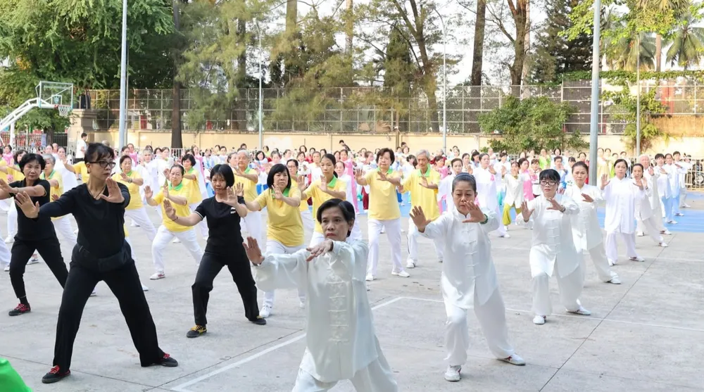 Nhiều tiết mục đồng diễn được dàn dựng công phu