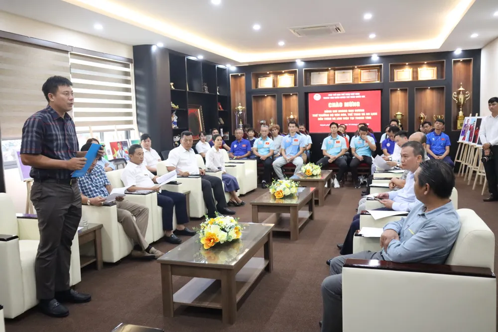 Quang cảnh buổi làm việc. Ảnh: THANH TÙNG 