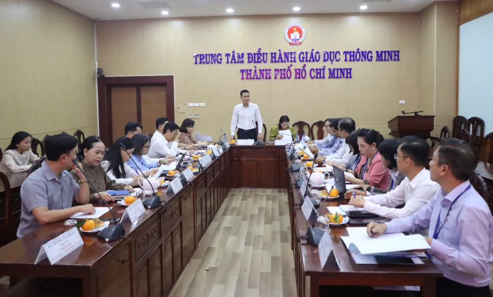 Quang cảnh buổi làm việc giữa Ban Tuyên giáo và Dân vận Thành ủy TPHCM với Sở GD-ĐT TPHCM. Ảnh: THANH TÙNG 