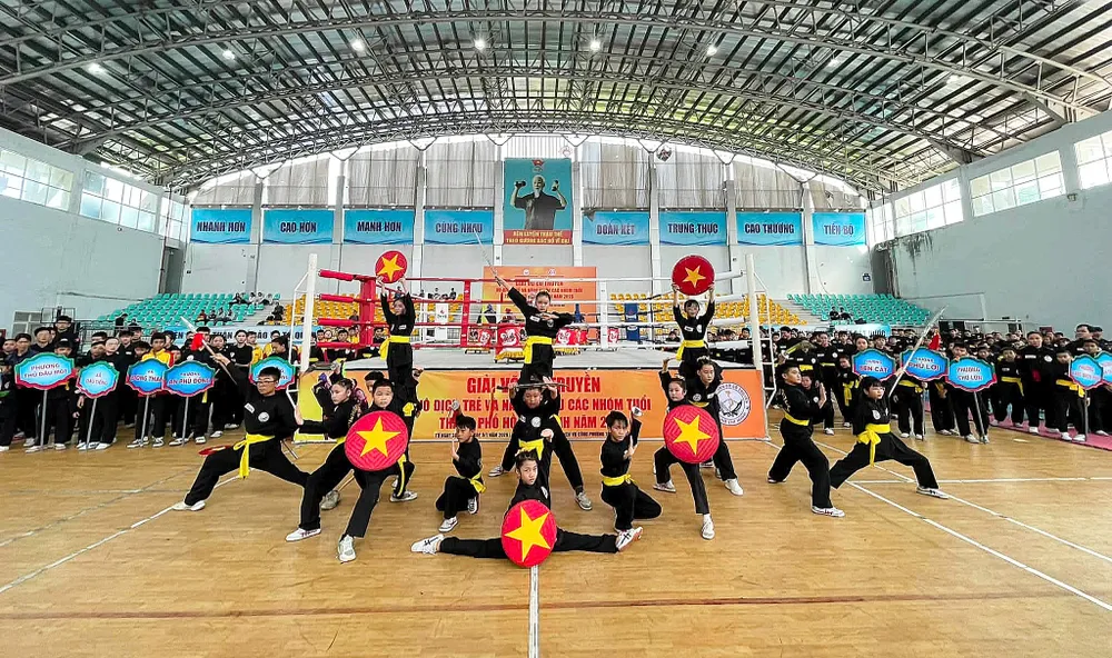 Nhiều bài diễn được dàn dựng công phu