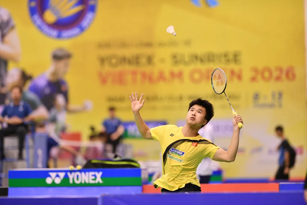 Tay vợt đơn nam Nguyễn Hải Đăng giành quyền vào tứ kết Vietnam Open 2026. Ảnh: DŨNG PHƯƠNG 