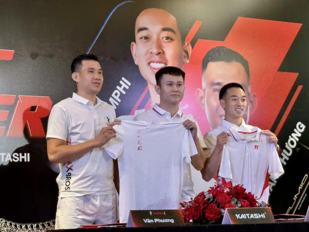 Văn Phương và Nicholas Khamphilath được công bố đảm nhận vai trò đại sứ thương hiệu Kaitashi. Ảnh: Quỳnh Mai