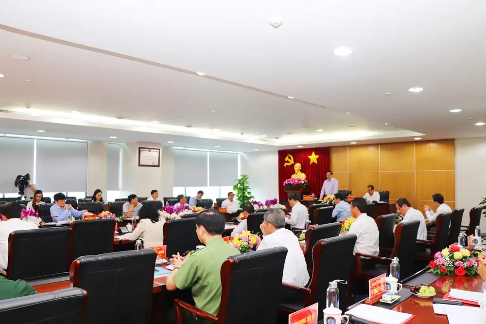 Đồng chí Phạm Minh Chính làm việc với Tỉnh ủy Bình Dương về thực hiện Chỉ thị 35- CT/TW ảnh 2