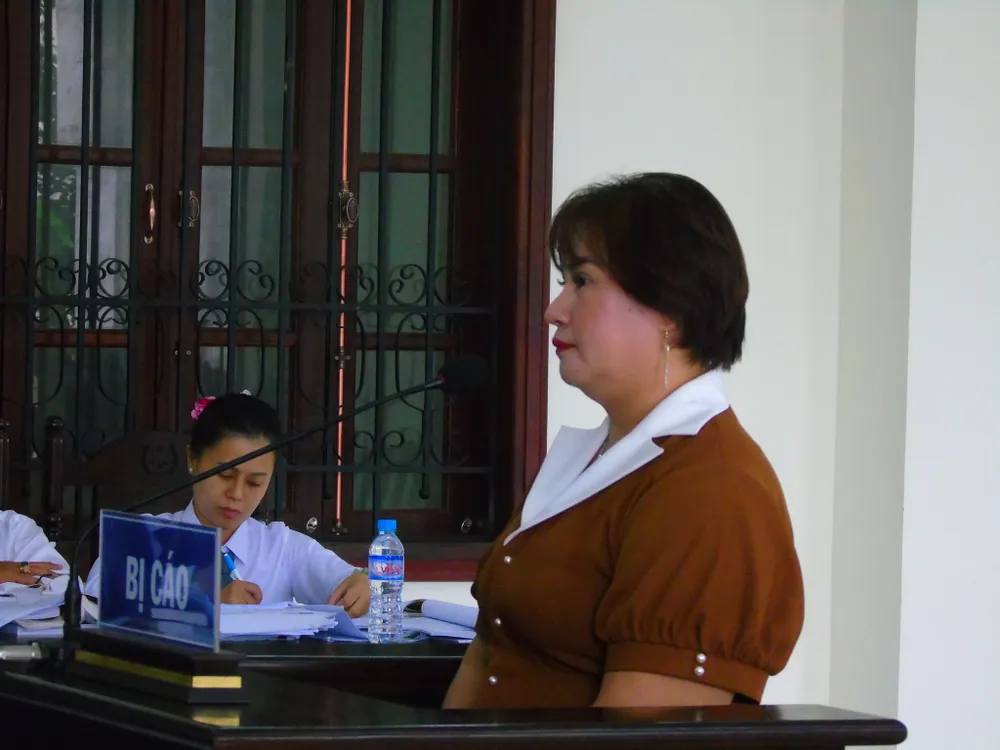 Bình Phước: Nhiều vấn đề tranh cãi tại phiên tòa xử Giám đốc phòng khám đa khoa Tâm Đức ảnh 1