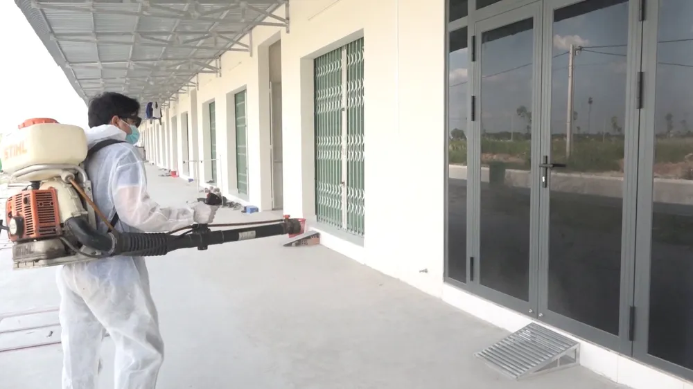 Bình Phước hoàn thành khử khuẩn các điểm thi THPT trước 17 giờ ngày 5-6 ảnh 1