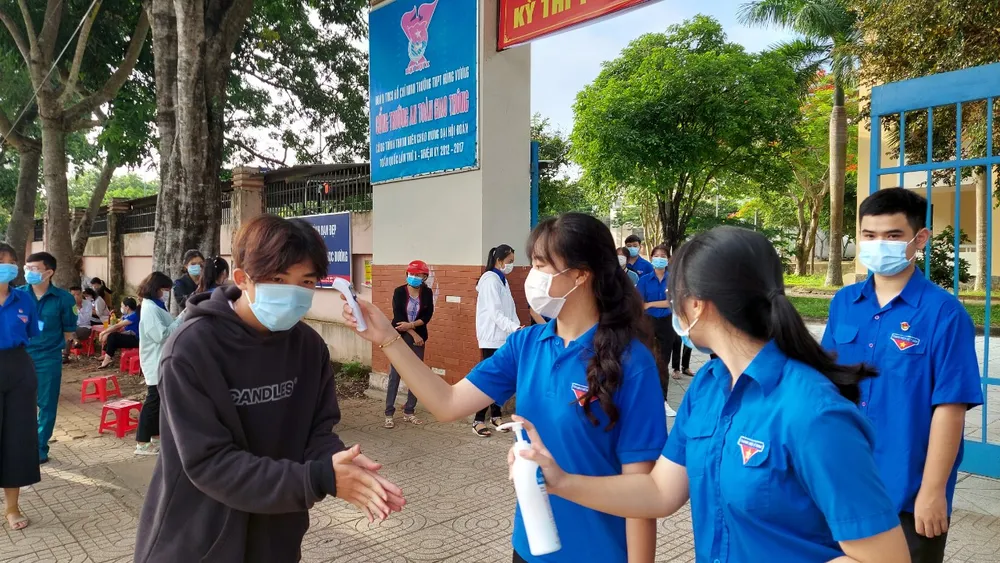 Bình Phước: Đề thi Ngữ văn “dễ thở”, nhiều thí sinh tự tin đạt điểm cao ảnh 4