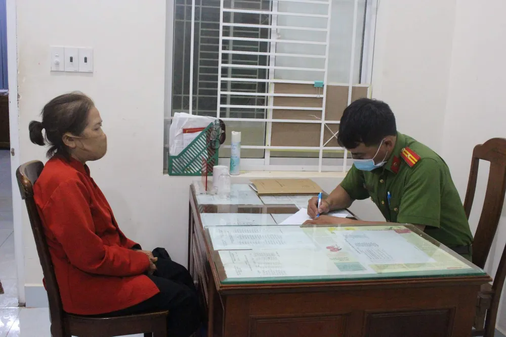 Bắt đối tượng lừa đảo tài sản chiếm đoạt tài sản sau 8 năm truy nã ảnh 1