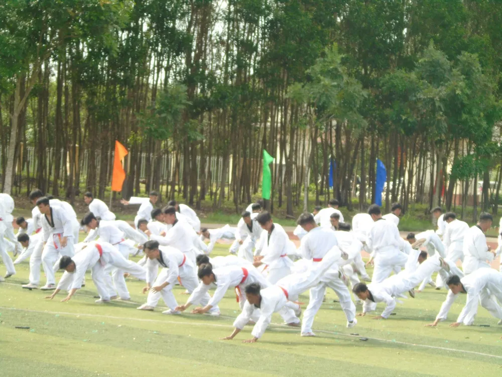 Bộ Tự lệnh Cảnh sát cơ động bế giảng huấn luyện đầu khóa cho học viên hệ chính quy ảnh 2