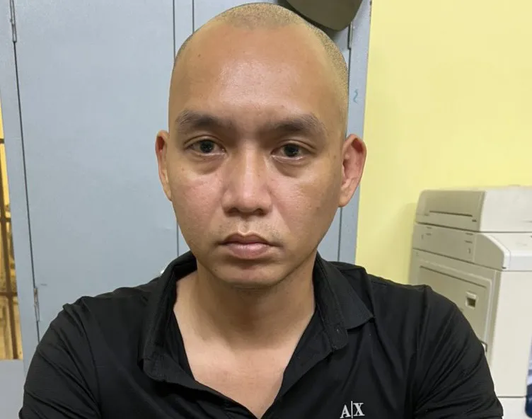 Hiếu tại cơ quan điều tra. Ảnh: Công an