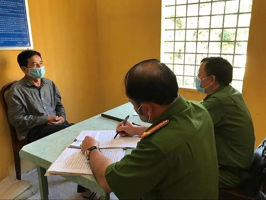 Truy tố 74 bị can trong đường dây xăng lậu trị giá gần 2.900 tỷ đồng  ảnh 1